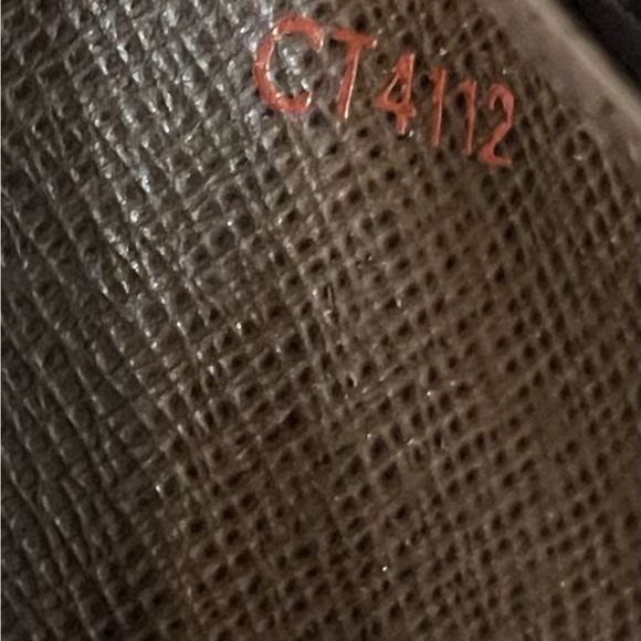 Louis Vuitton Damier Pattern wallet - Picture 2 of 11